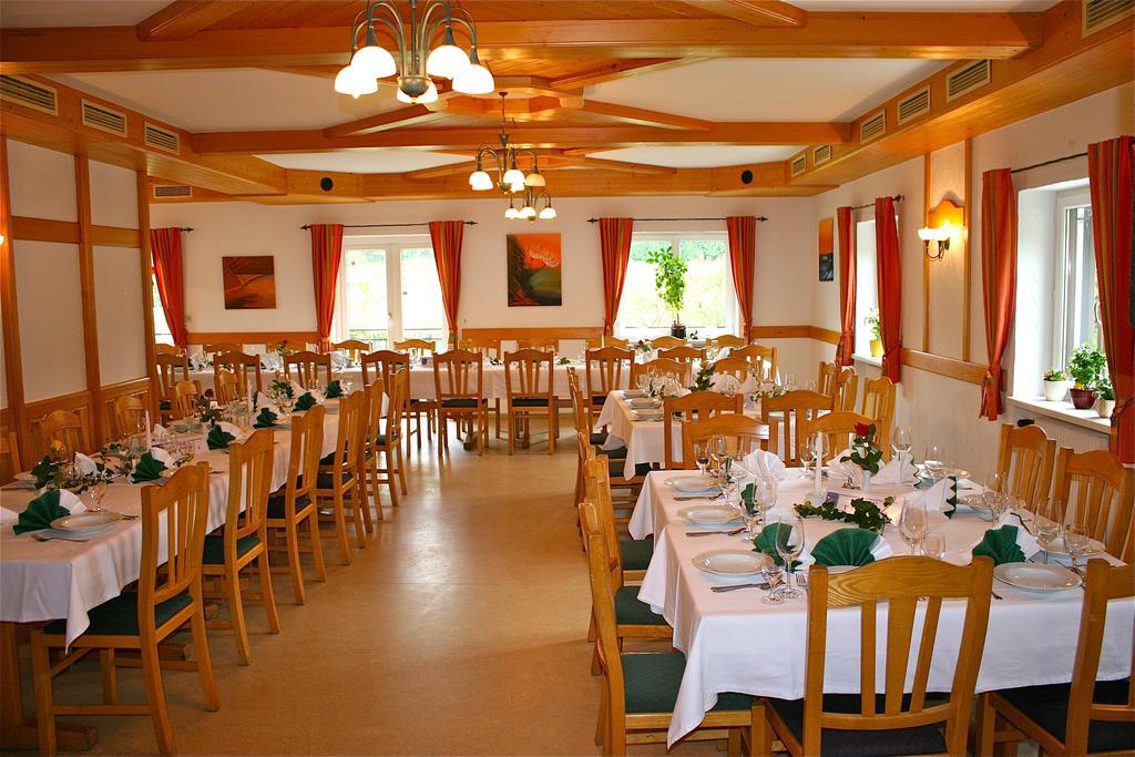 Gasthaus - Gaestehaus Schusterbauer Rein Екстер'єр фото