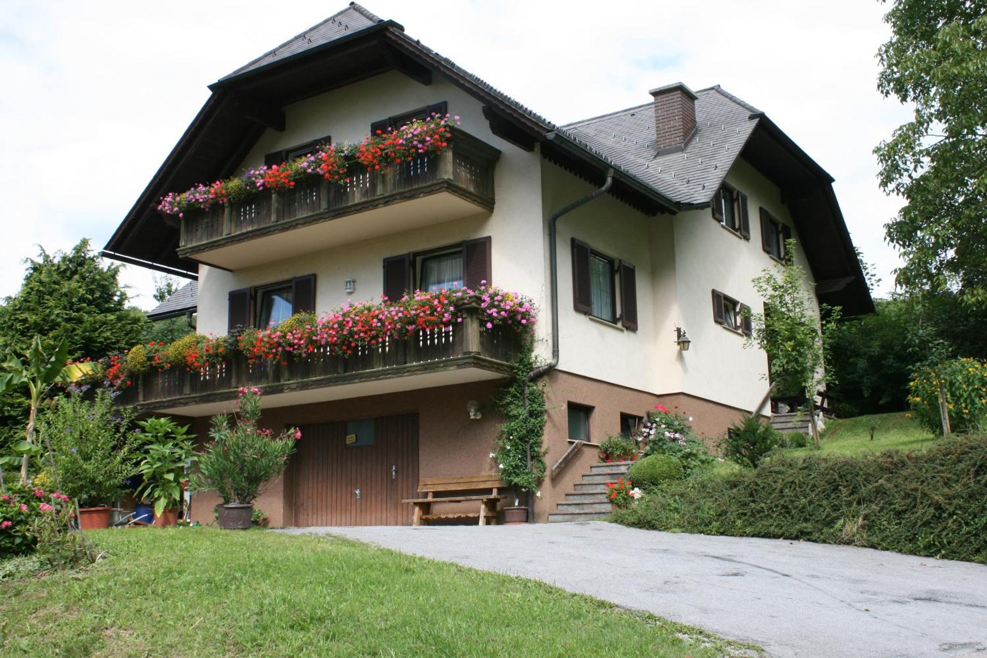 Gasthaus - Gaestehaus Schusterbauer Rein Екстер'єр фото