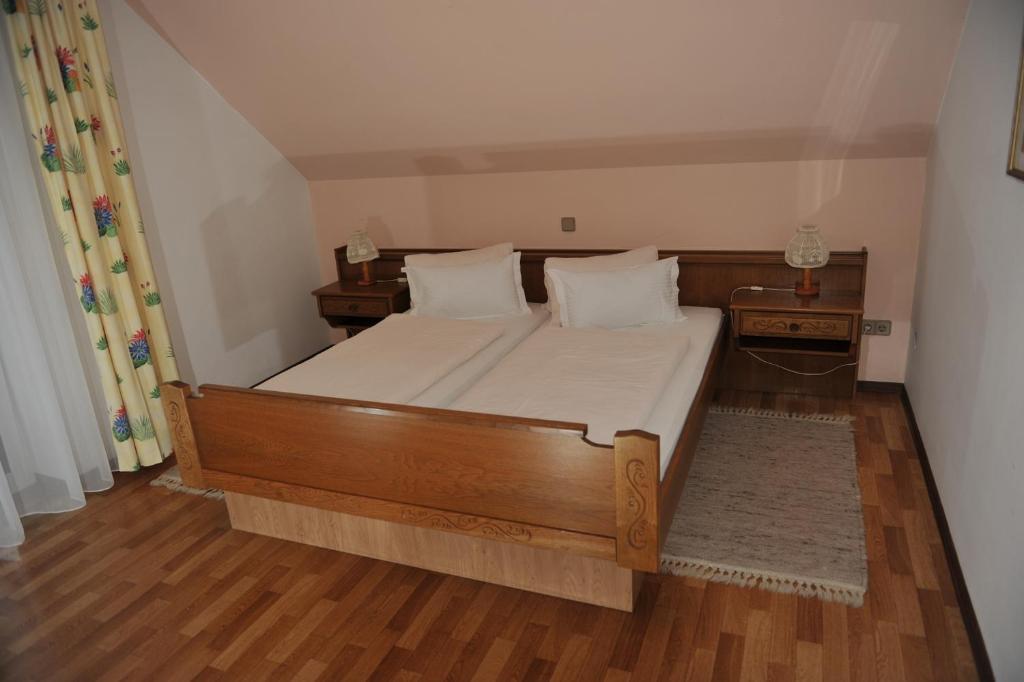 Gasthaus - Gaestehaus Schusterbauer Rein Номер фото